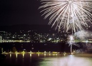 跨年之夜，多地共庆新年的独特魅力盛况